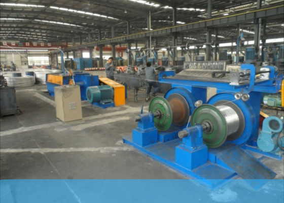η ασημένια μηχανή σχεδίων καλωδίων 75kw 13die με αυτόματο διπλό λαμβάνει